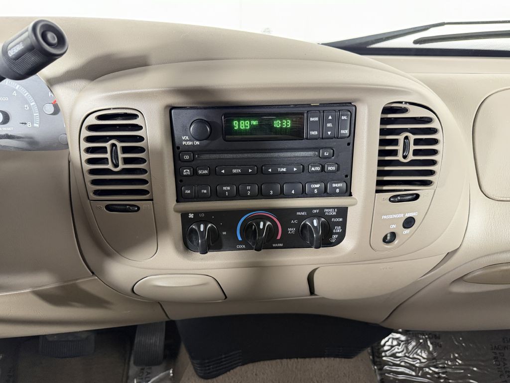 2002 Ford F-150 Image 33