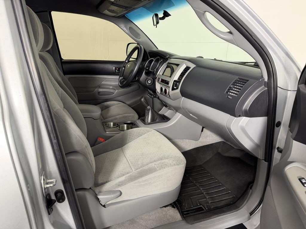 2008 Toyota Tacoma Image 24