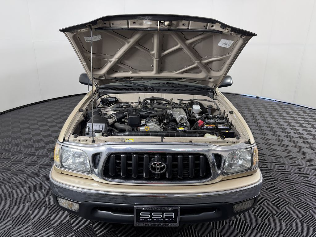 2002 Toyota Tacoma Image 12