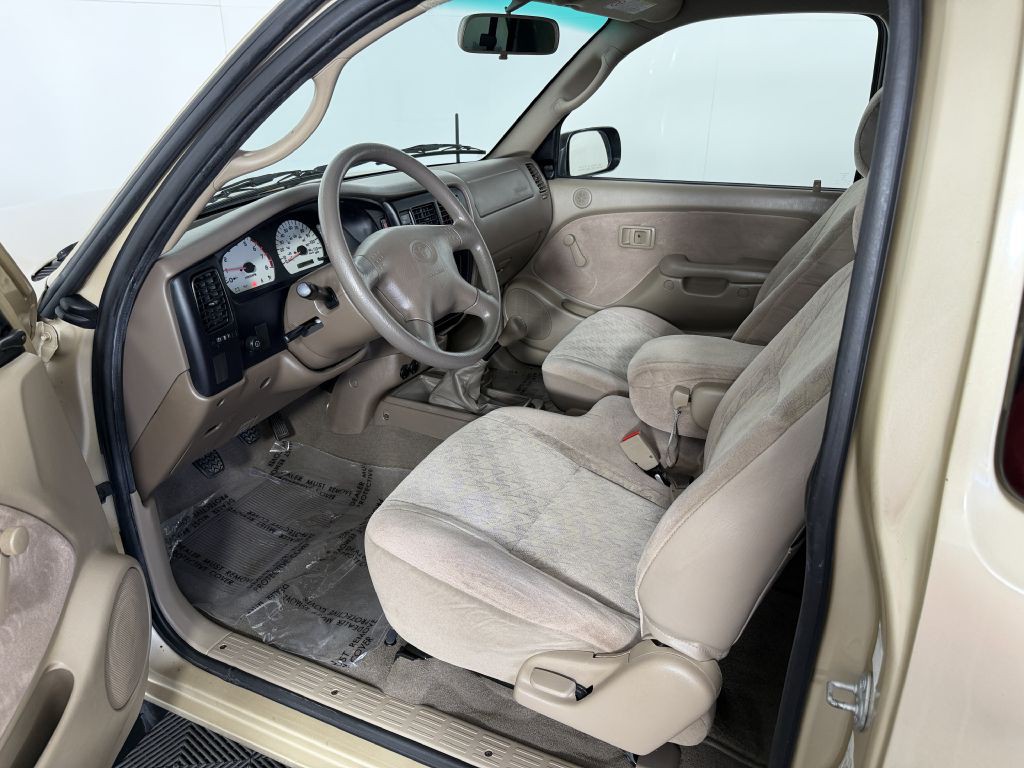 2002 Toyota Tacoma Image 15
