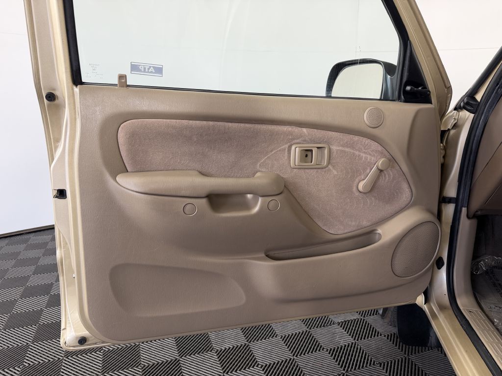 2002 Toyota Tacoma Image 23