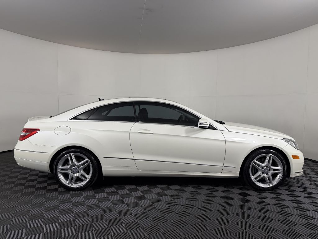 2013 Mercedes-Benz E-Class Image 4