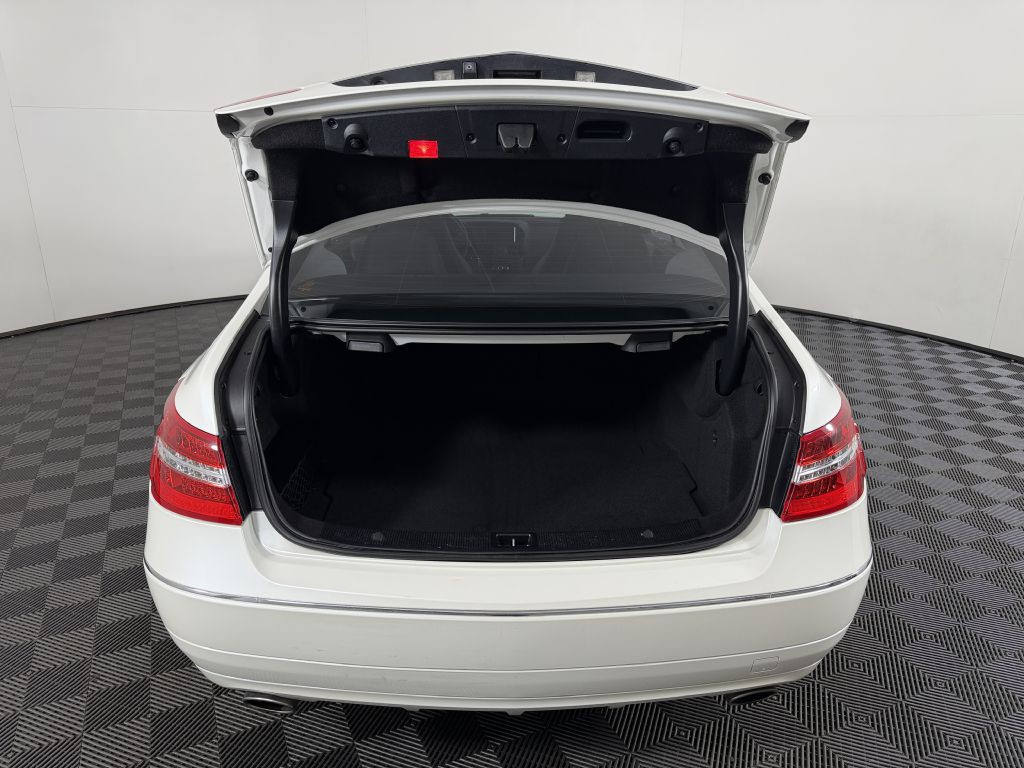 2013 Mercedes-Benz E-Class Image 8