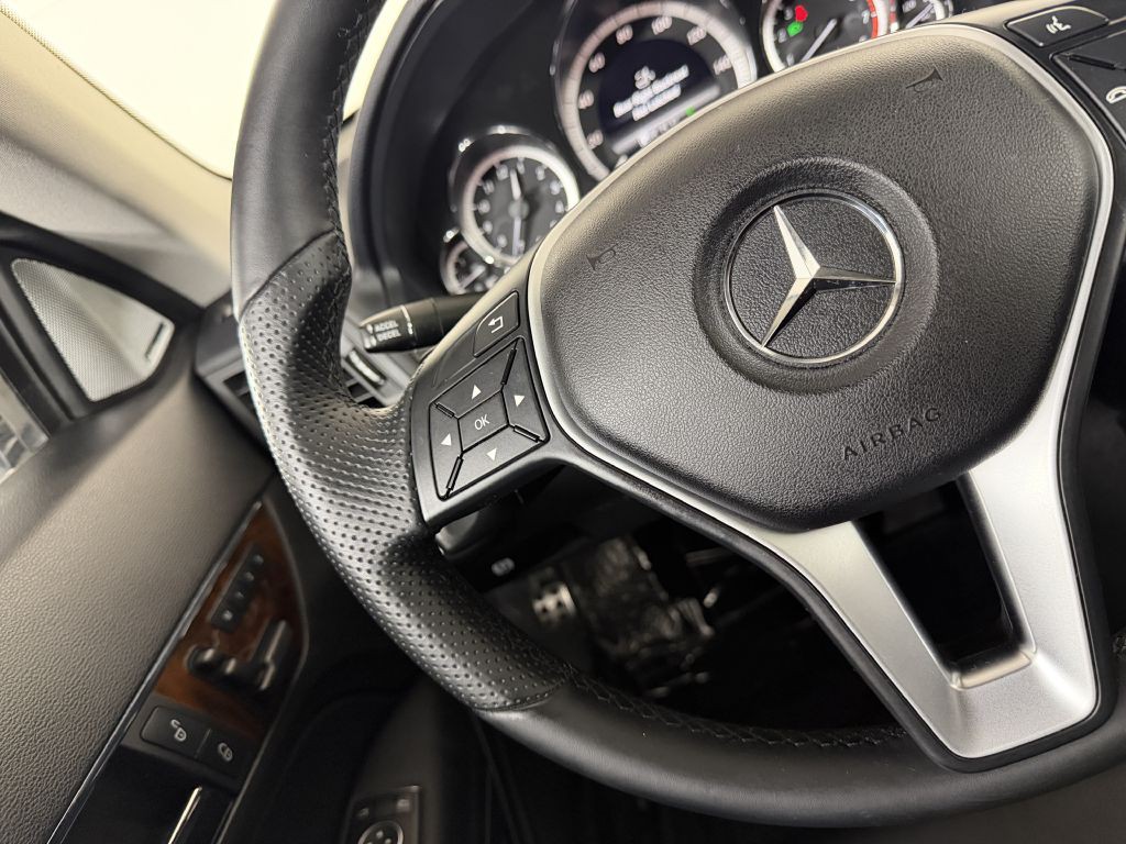 2013 Mercedes-Benz E-Class Image 24