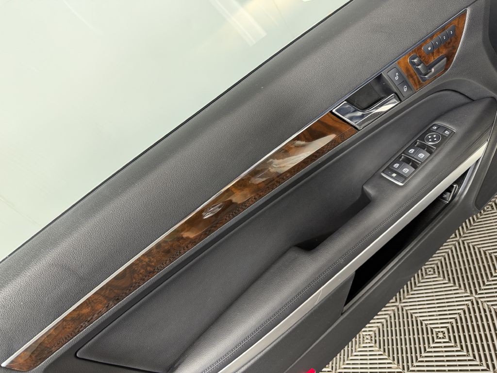 2013 Mercedes-Benz E-Class Image 39