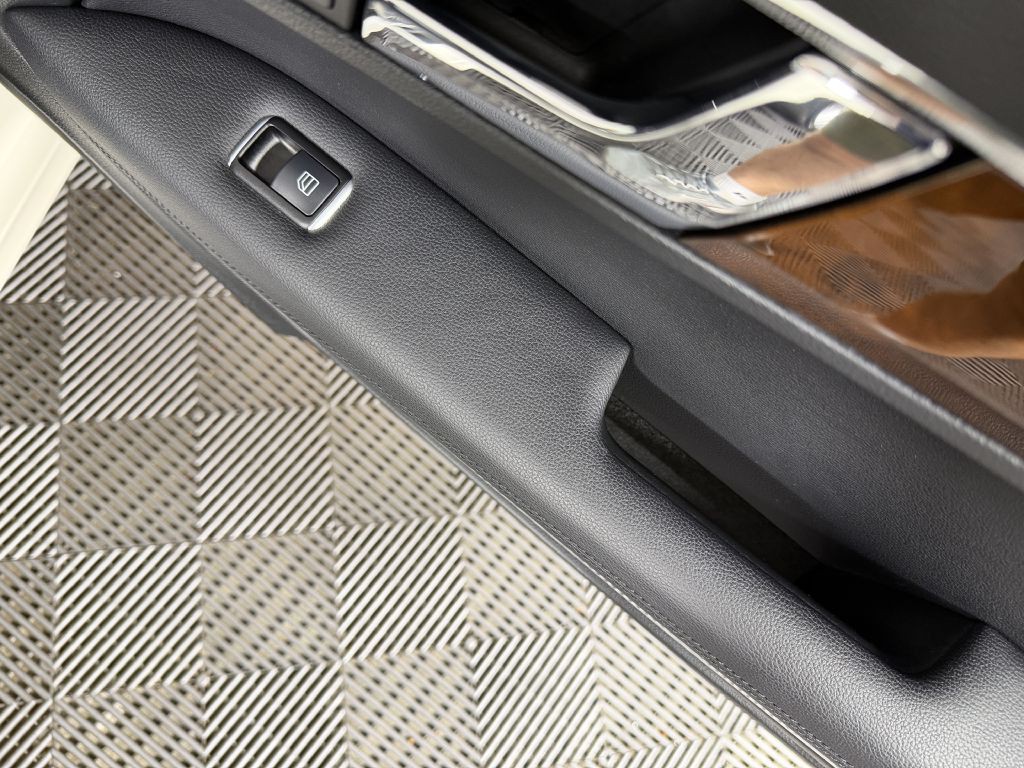 2013 Mercedes-Benz E-Class Image 45