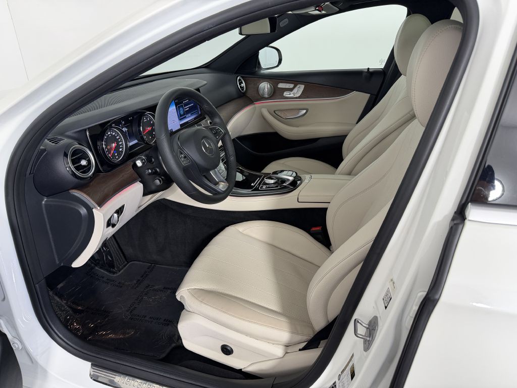 2017 Mercedes-Benz E-Class Image 12