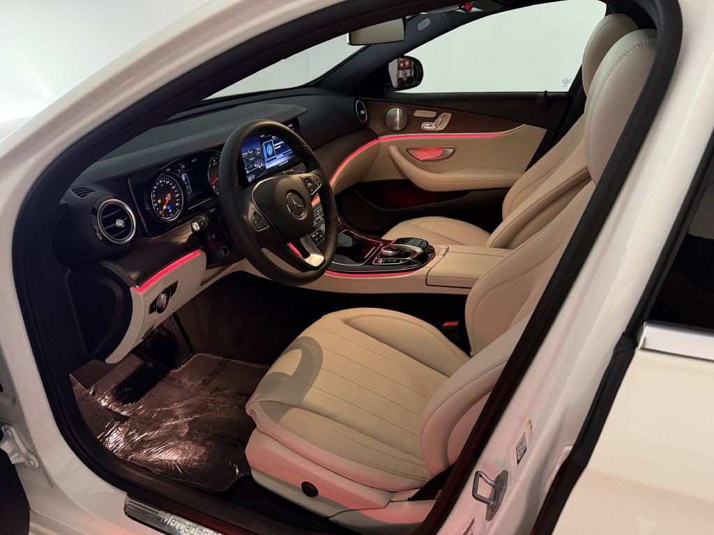2017 Mercedes-Benz E-Class Image 21