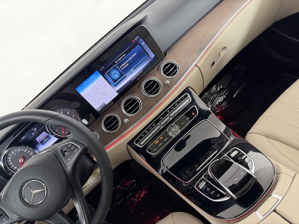 2017 Mercedes-Benz E-Class Image 27