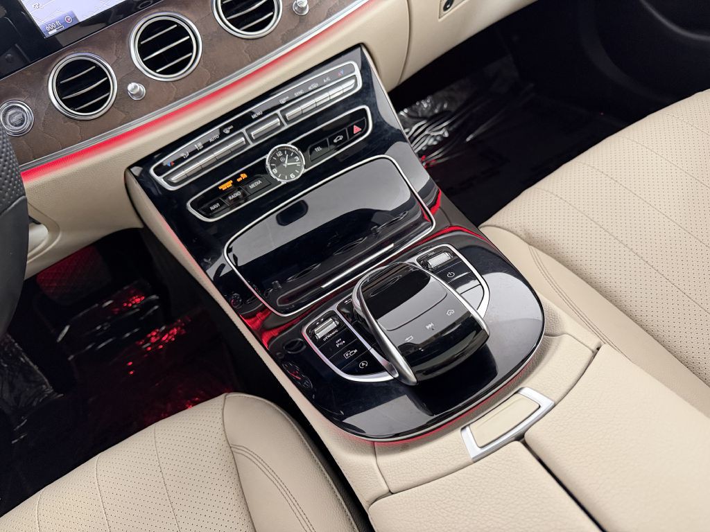 2017 Mercedes-Benz E-Class Image 29