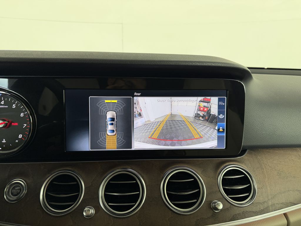 2017 Mercedes-Benz E-Class Image 32