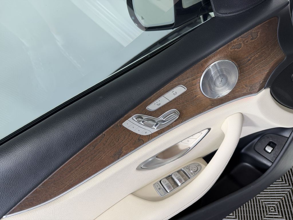 2017 Mercedes-Benz E-Class Image 36