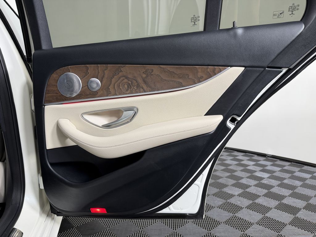 2017 Mercedes-Benz E-Class Image 42