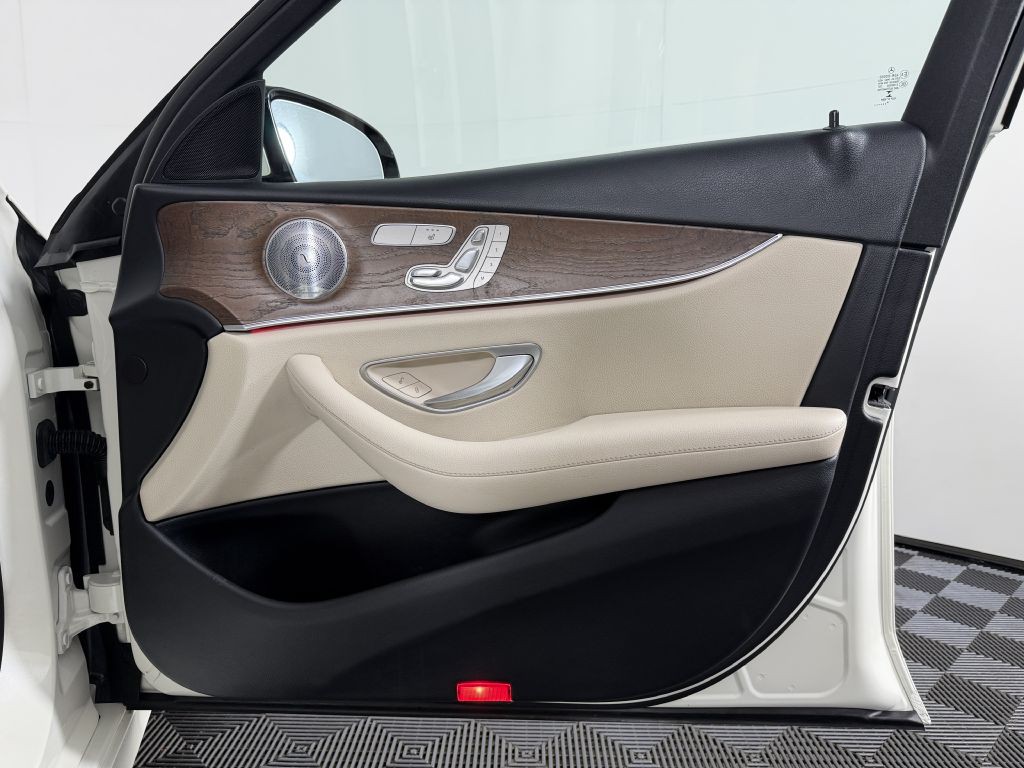 2017 Mercedes-Benz E-Class Image 45