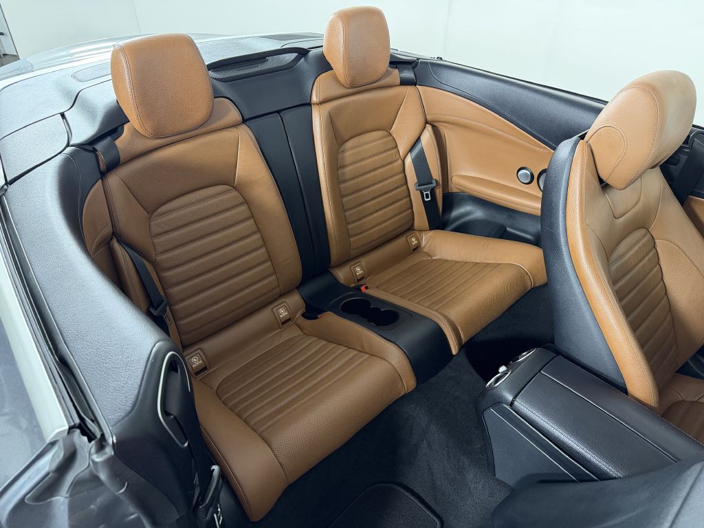 2017 Mercedes-Benz C-Class Image 23