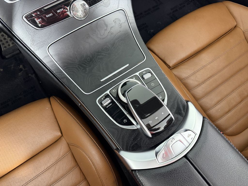 2017 Mercedes-Benz C-Class Image 30