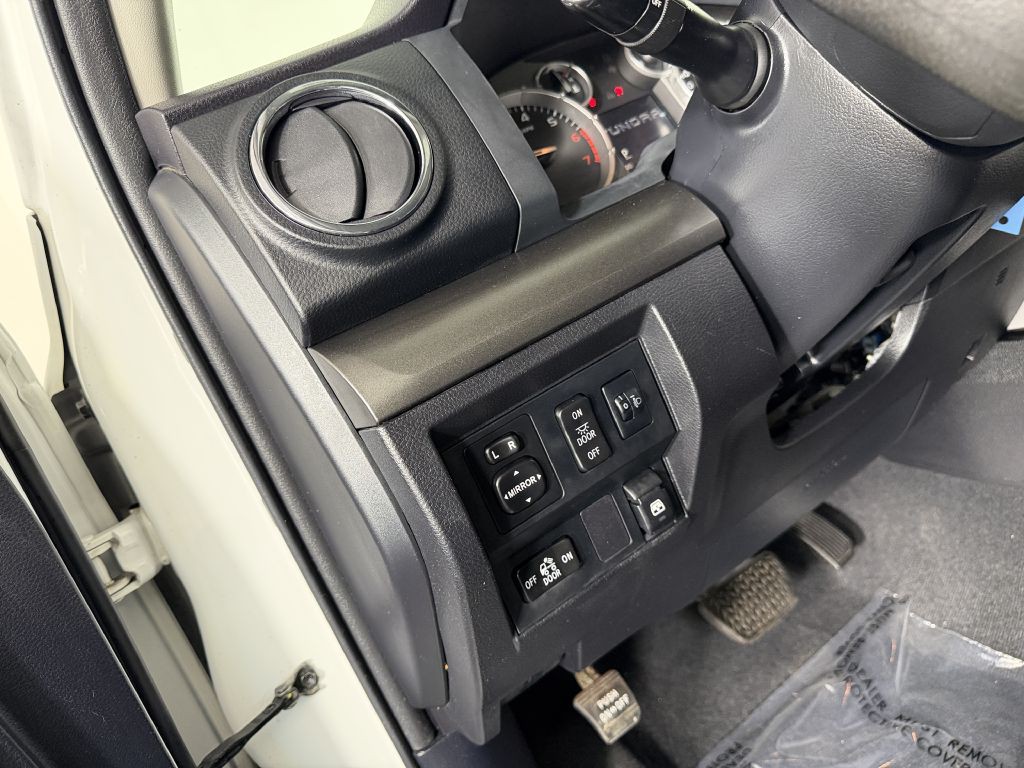 2014 Toyota Tundra Image 34
