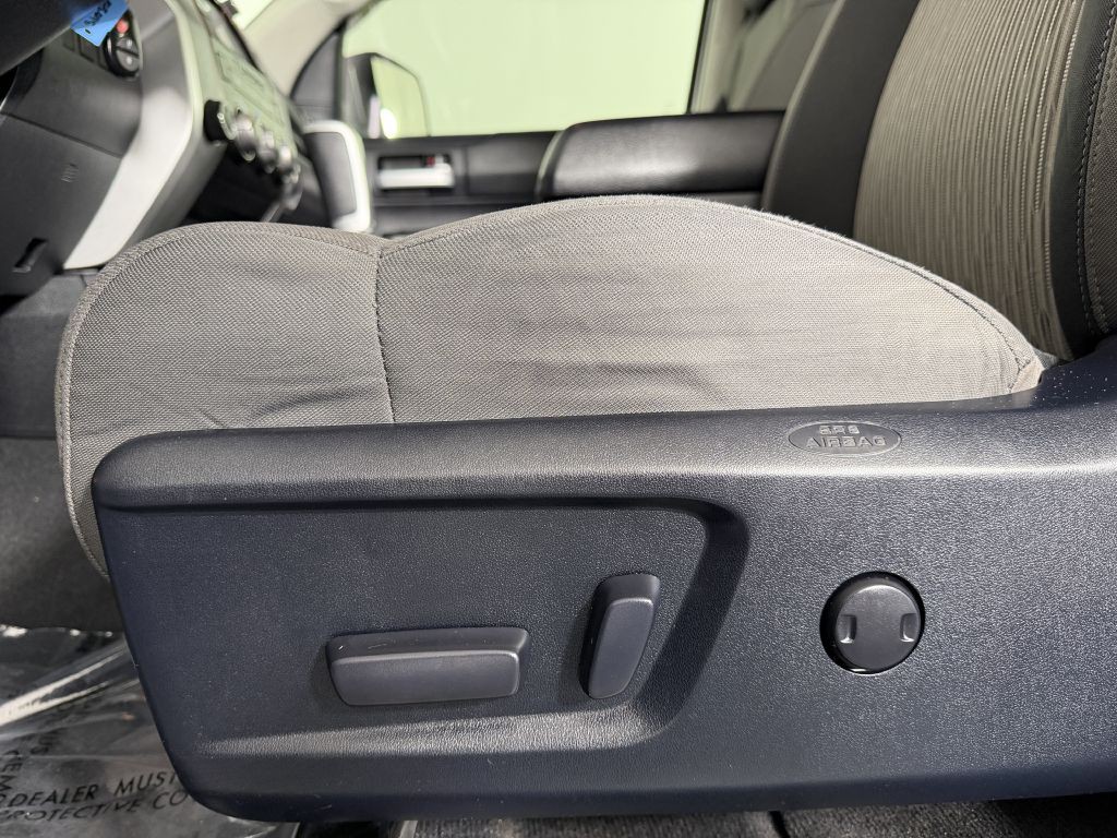 2014 Toyota Tundra Image 35