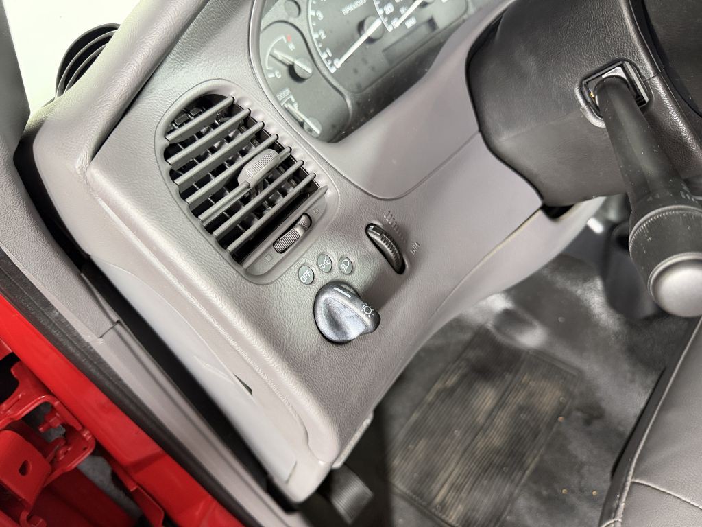 2003 Ford Ranger Image 23