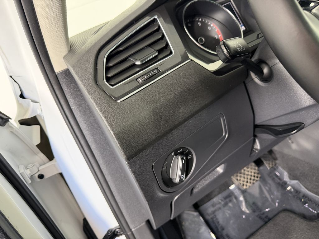 2018 Volkswagen Tiguan Image 38