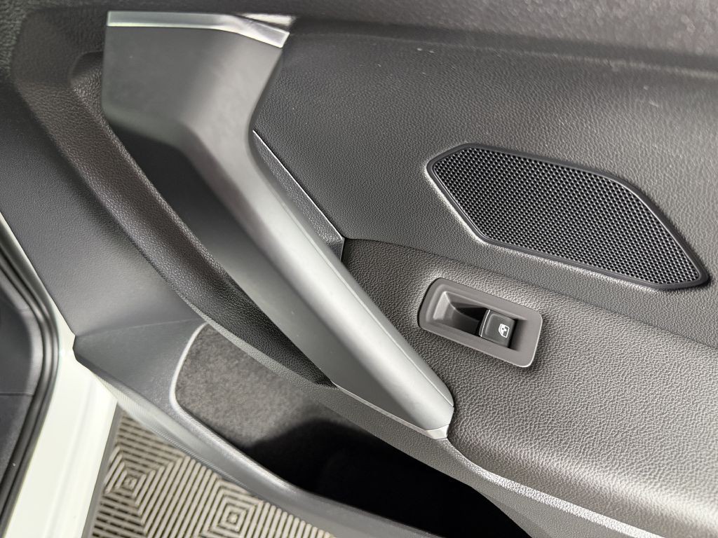 2018 Volkswagen Tiguan Image 44