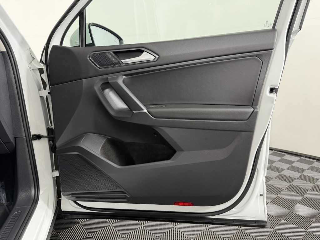 2018 Volkswagen Tiguan Image 45