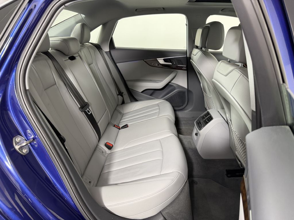 2018 Audi A4 Image 24