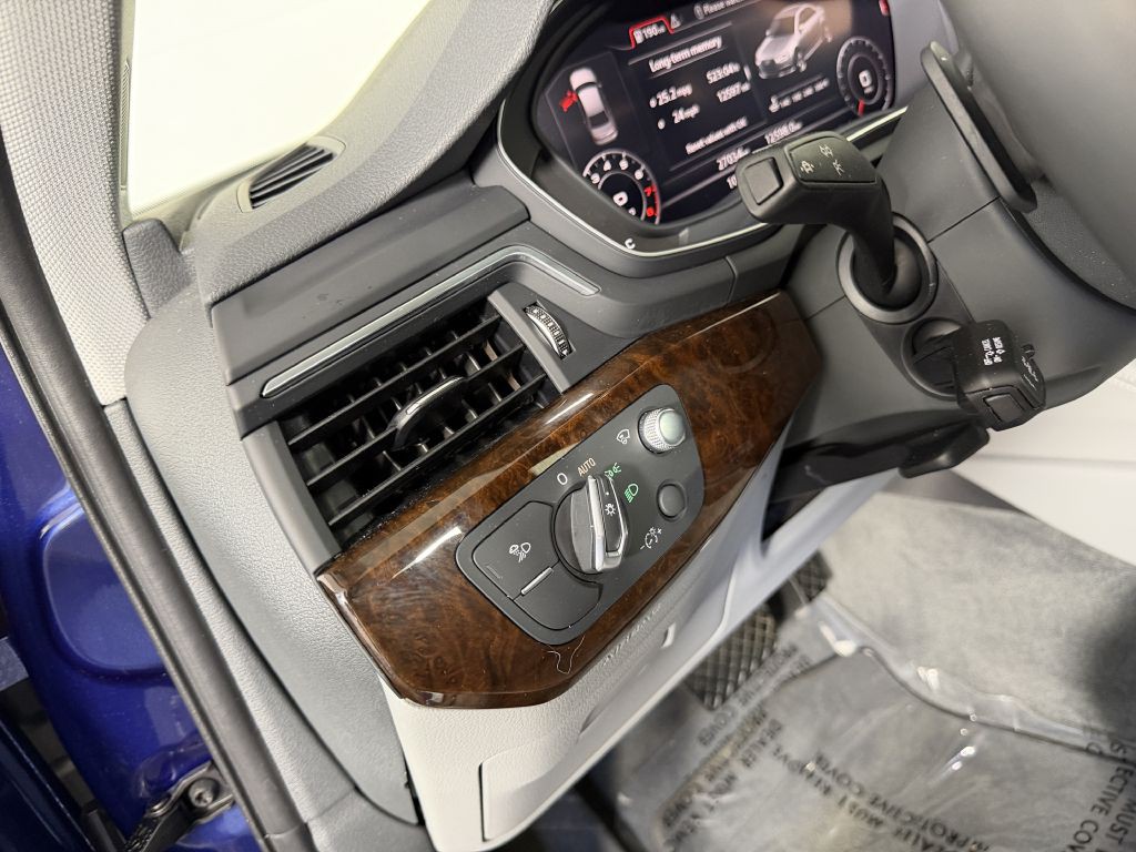 2018 Audi A4 Image 36