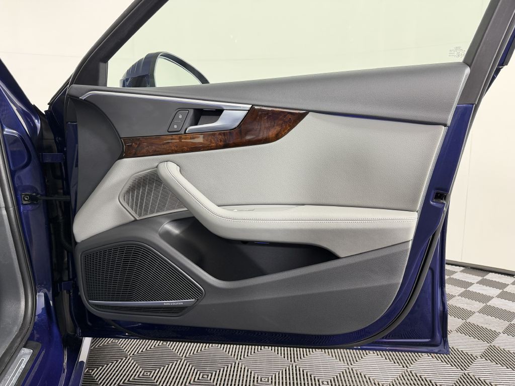 2018 Audi A4 Image 43