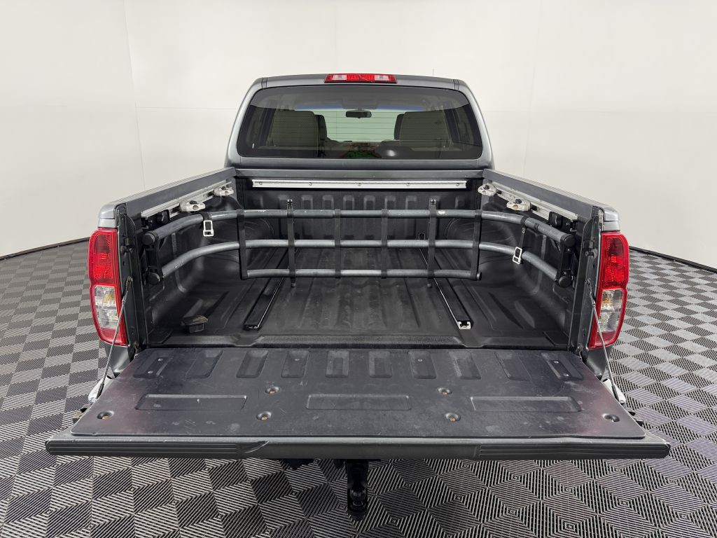 2005 Nissan Frontier Image 9