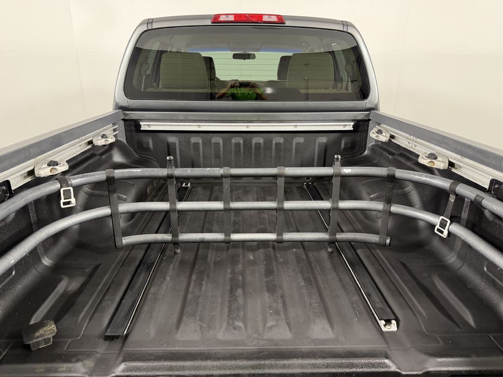 2005 Nissan Frontier Image 10