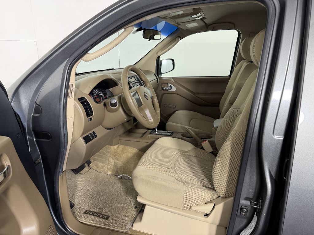 2005 Nissan Frontier Image 14