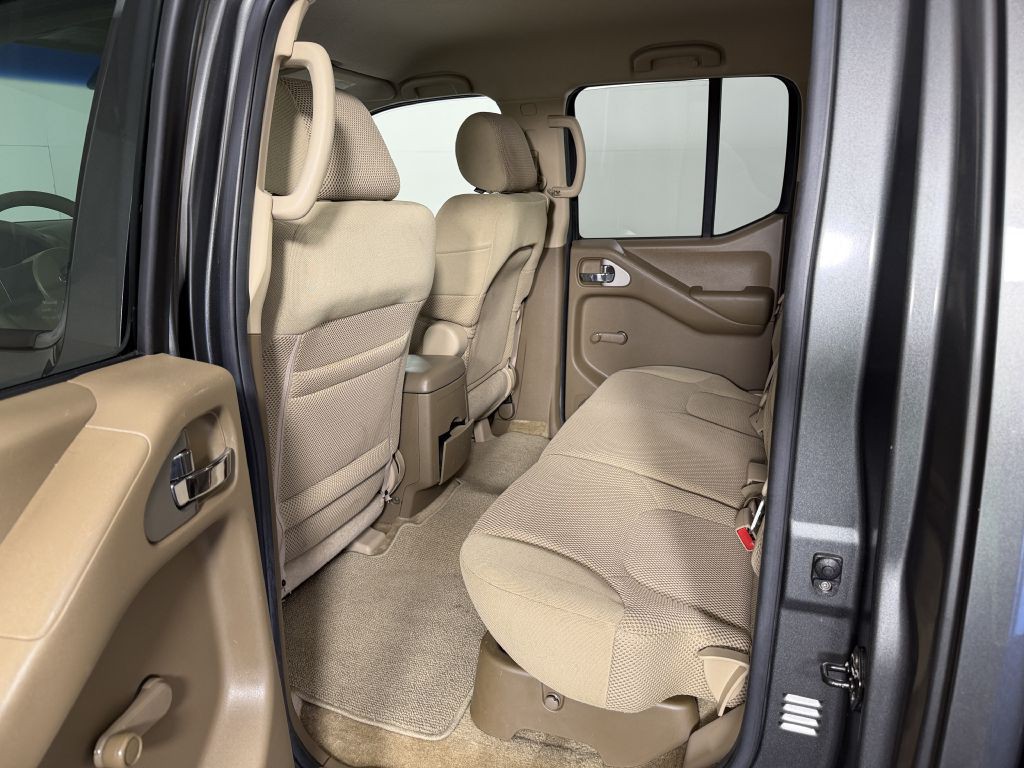 2005 Nissan Frontier Image 15