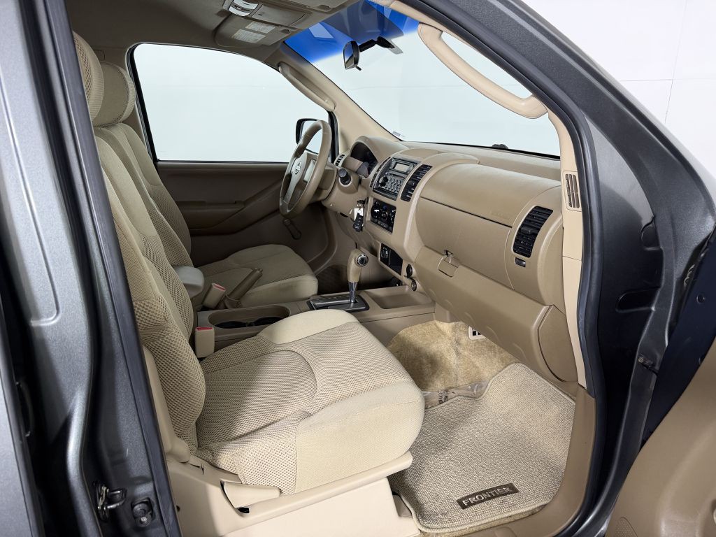 2005 Nissan Frontier Image 19