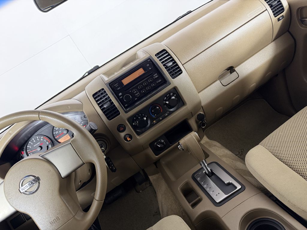 2005 Nissan Frontier Image 25