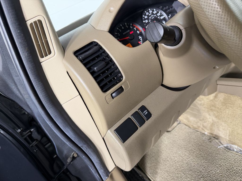 2005 Nissan Frontier Image 33