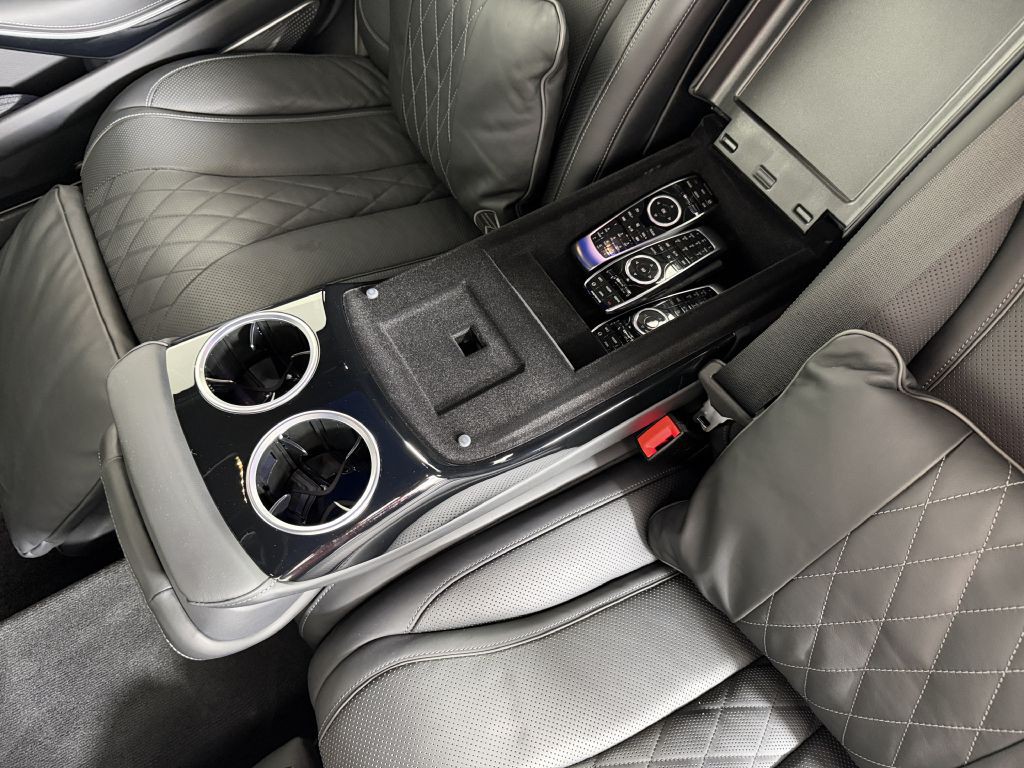 2017 Mercedes-Benz S-Class Image 23