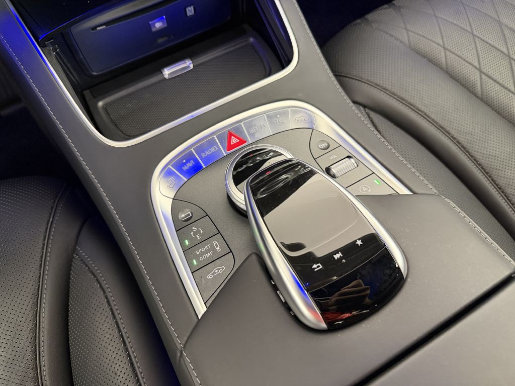 2017 Mercedes-Benz S-Class Image 40