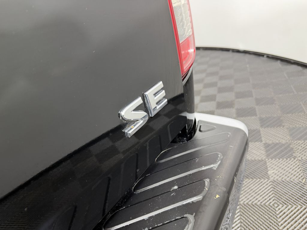 2010 Nissan Frontier Image 13