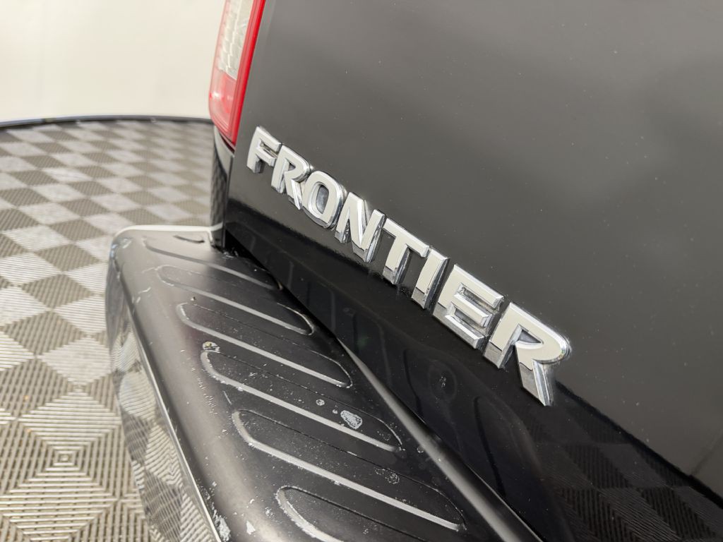 2010 Nissan Frontier Image 14