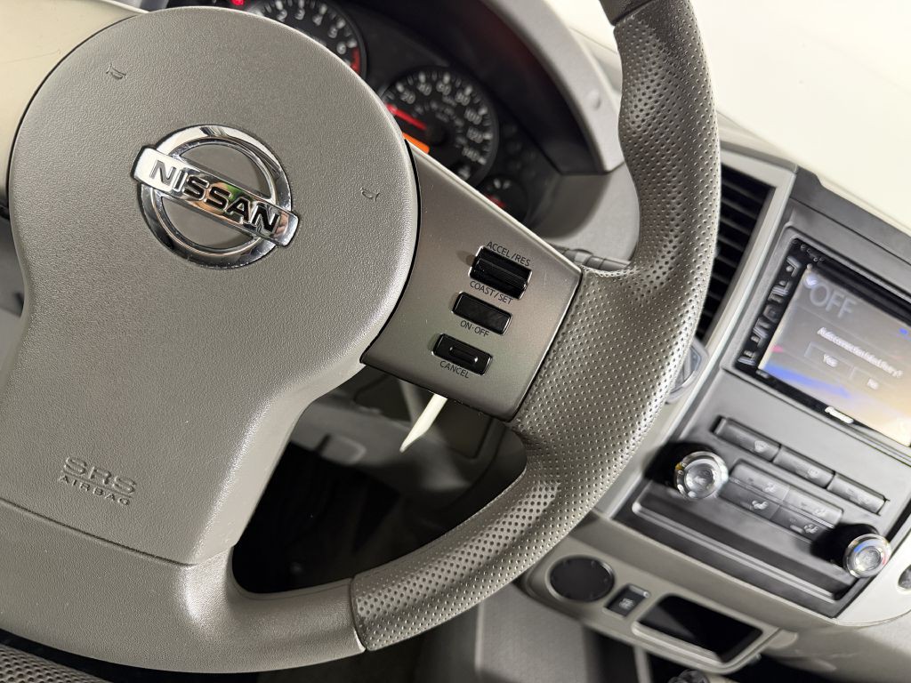 2010 Nissan Frontier Image 24