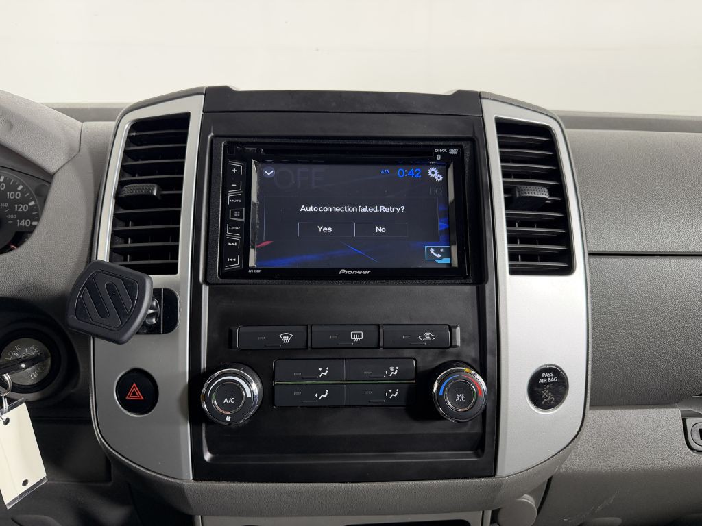 2010 Nissan Frontier Image 27