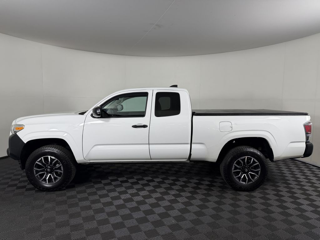 2020 Toyota Tacoma Image 8