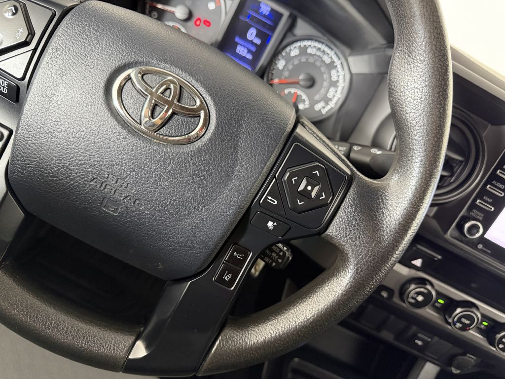 2020 Toyota Tacoma Image 17