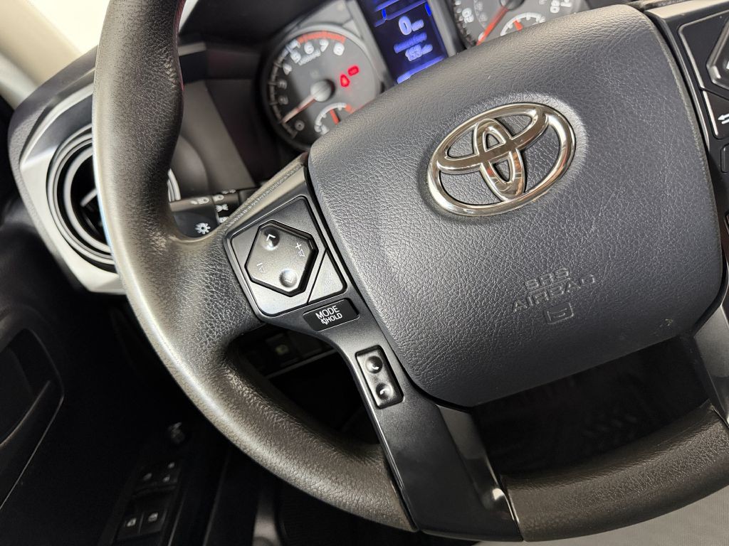 2020 Toyota Tacoma Image 18