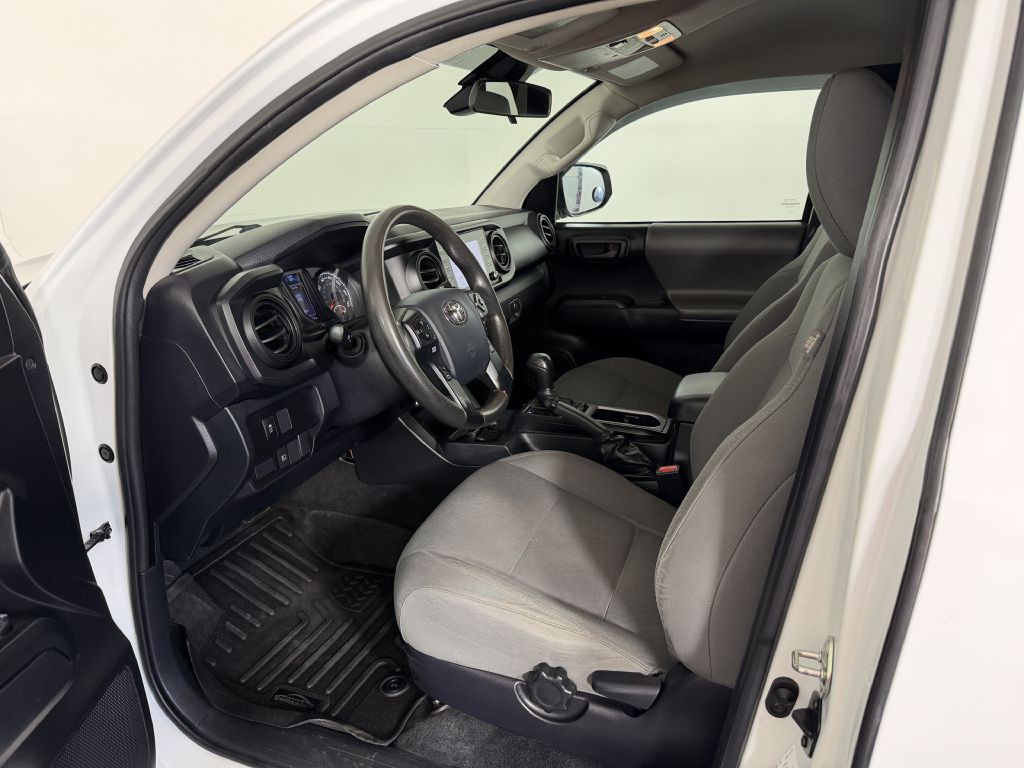 2020 Toyota Tacoma Image 26