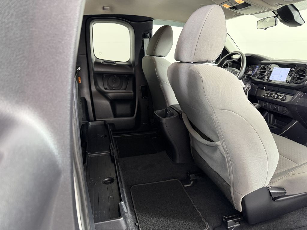 2020 Toyota Tacoma Image 33