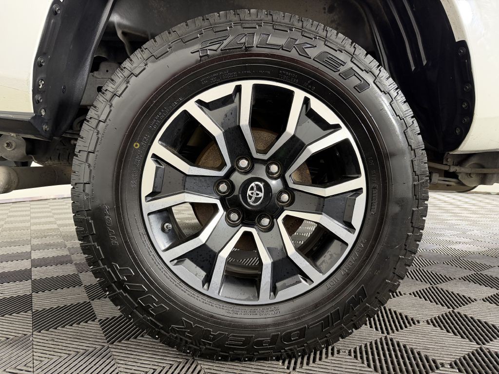 2020 Toyota Tacoma Image 42