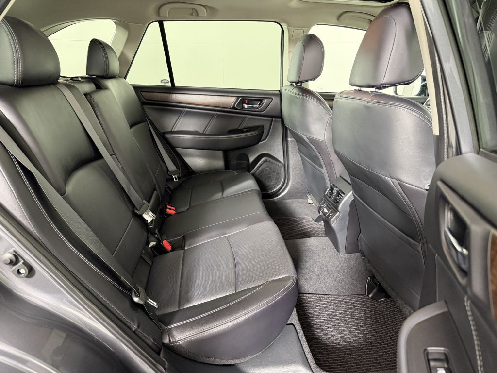 2018 Subaru Outback Image 17