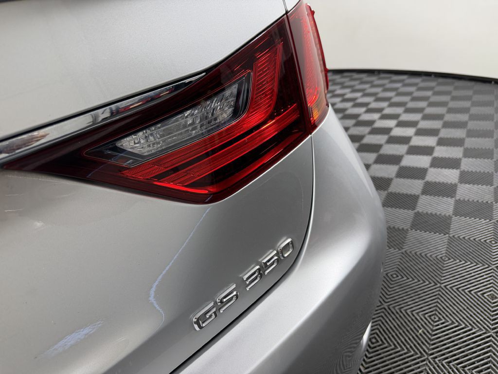 2015 Lexus GS Image 13